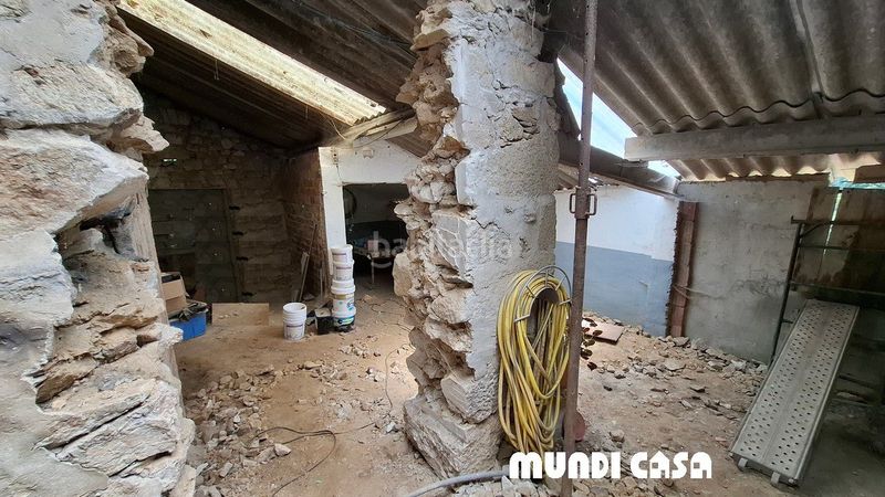 Foto a2a32ab8-913b-448a-b1e5-f4b89b5a7f04. Casa amb aparcament a Boiro