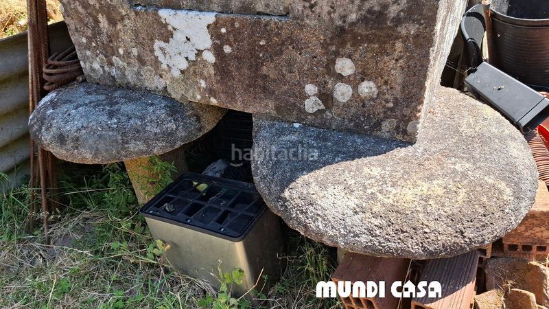 Foto eee89f2f-f139-474b-929f-d643ee0b14bf. Casa amb aparcament a Boiro