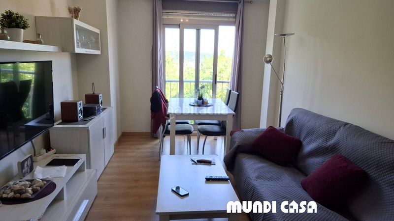 Foto 1d29b5a3-fb96-410d-ab6b-c135dcb35e73. Apartament amb aparcament a Boiro