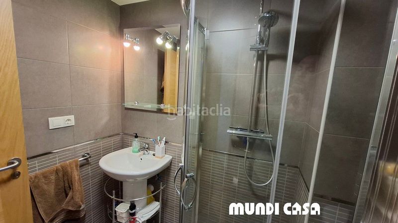 Foto b7745aa8-7b9e-4af0-9936-f797776d96d8. Apartament amb aparcament a Boiro