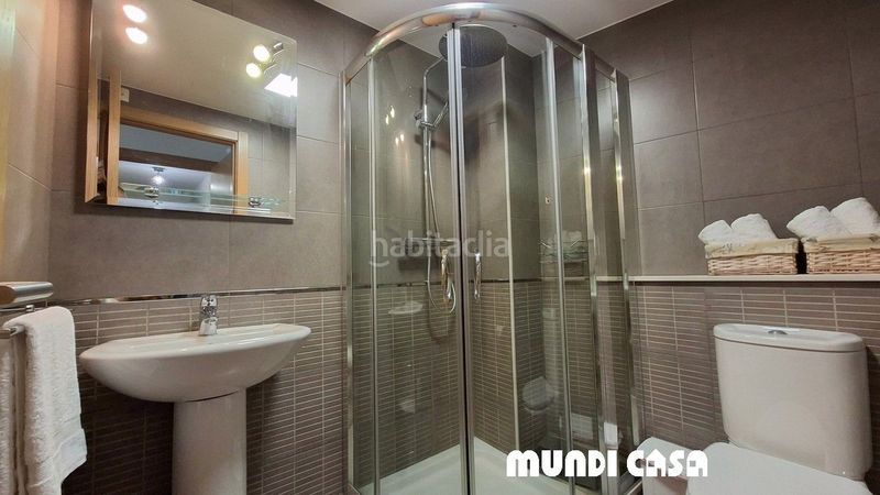 Foto c72762e4-274e-4b21-a0e9-d14b3cc5526b. Apartament amb aparcament a Boiro
