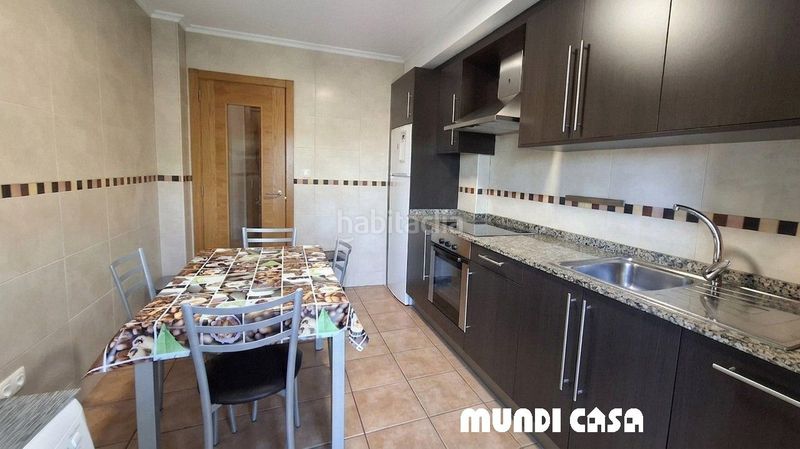 Foto ce7bd0b0-18ab-4fe4-ad9e-a74def3e0399. Apartament amb aparcament a Boiro