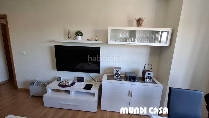 Foto d15b870f-a955-4239-8f7d-d4fc5f8703d7. Apartament amb aparcament a Boiro