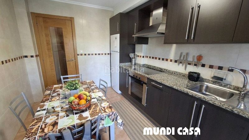 Foto f7f178bc-0406-46c9-a304-2cba2a657f5c. Apartament amb aparcament a Boiro