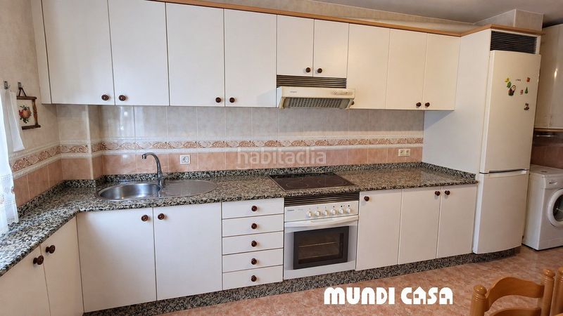 Foto 9e29ab8b-c4fe-46ad-8bc9-1708ed03b700. Apartament amb calefacció aparcament a Boiro