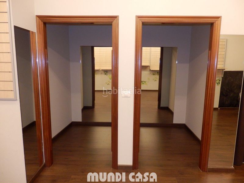 Foto ef593c23-34a0-41b4-8ddf-3fd24bb7e029. Local comercial a Boiro
