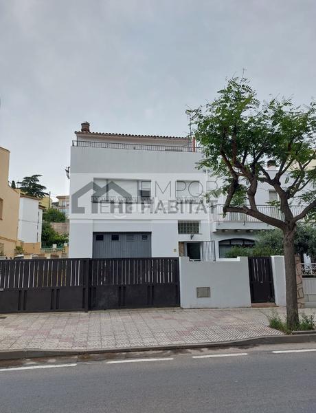 Foto 8ad8cdf6-c300-4e91-b671-77bbbc749bda. Edifici a El Colomer - La Bateria - La Coma Llançà