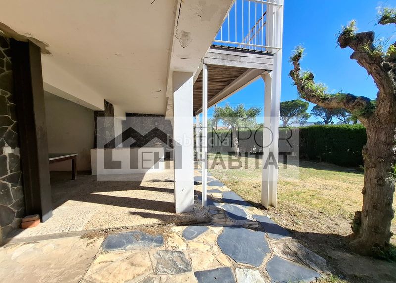 Foto 3114316d-6915-473d-8248-33f130ccbb3d. Casa https://emporhabitat.com/ventas-casas-llansa/1-754-cap-ras.htm en Llançà