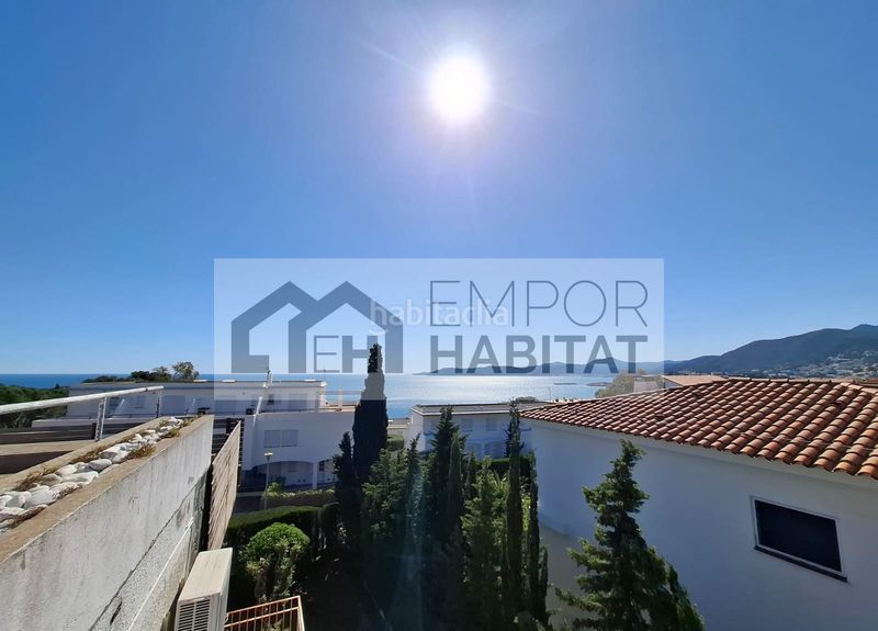 Foto 663f8a10-4647-488c-b7e8-8f4b7014be3f. Casa https://emporhabitat.com/ventas-casas-llansa/1-754-cap-ras.htm en Llançà