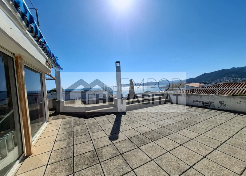 Foto 68b3636a-ceff-40ff-84d2-40d0f10408c9. Casa https://emporhabitat.com/ventas-casas-llansa/1-754-cap-ras.htm en Llançà