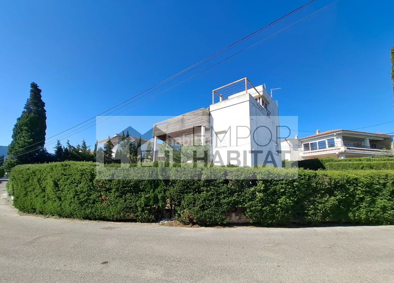 Foto 735596b1-3bb3-4c10-9d91-1ce25db2d434. Casa https://emporhabitat.com/ventas-casas-llansa/1-754-cap-ras.htm en Llançà