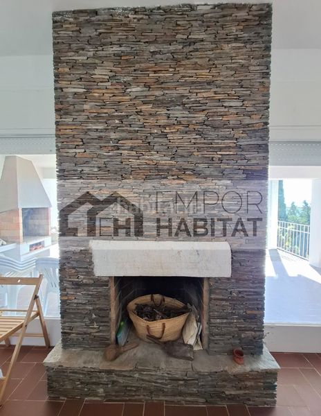 Foto e6a40e2d-a005-426d-84fc-17784f30bb9f. Casa https://emporhabitat.com/ventas-casas-llansa/1-754-cap-ras.htm en Llançà