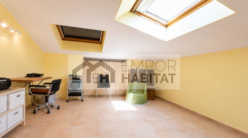 Foto 589edcee-d4fc-4d8c-bb08-ea4bfcdd1f7f. Casa adosada https://emporhabitat.com/ventas-casas-/1-758-.htm en Colera