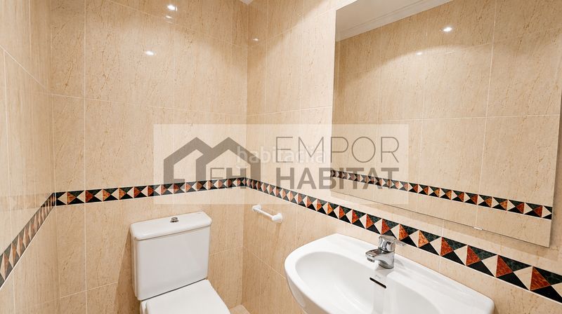 Foto ba0fb4da-cd3f-48e3-affc-b532ec74a299. Casa adosada https://emporhabitat.com/ventas-casas-/1-758-.htm en Colera