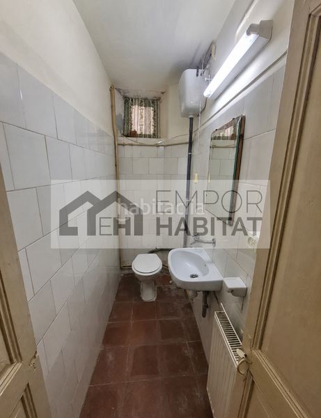 Foto 5b8b1feb-62f4-4d18-952d-402d0c348c63. Casa aparellada amb xemeneia aparcament a La Vila Llançà