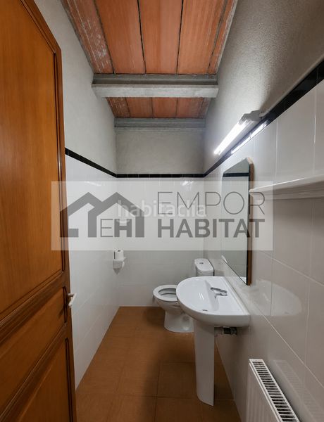 Foto c7310765-5560-4c69-9ee9-f2b4c0396b8d. Casa aparellada amb xemeneia aparcament a La Vila Llançà