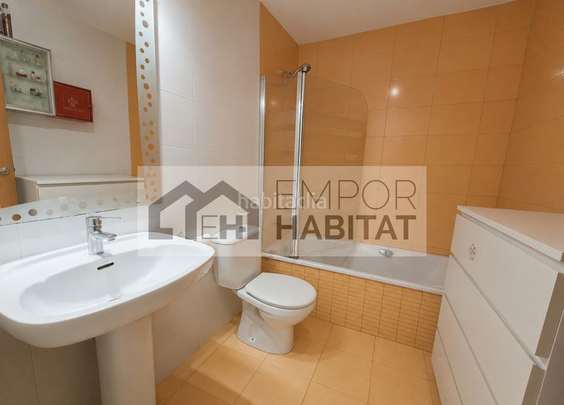 Foto 440e1648-7d7a-4f8e-ab0c-9cd52fb5f04b. Casa adossada amb xemeneia calefacció a La Vila Llançà