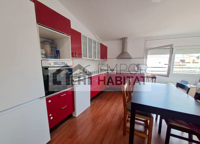 Foto 857ce7cb-4019-467d-be96-885873ec3c61. Casa adossada amb xemeneia calefacció a La Vila Llançà