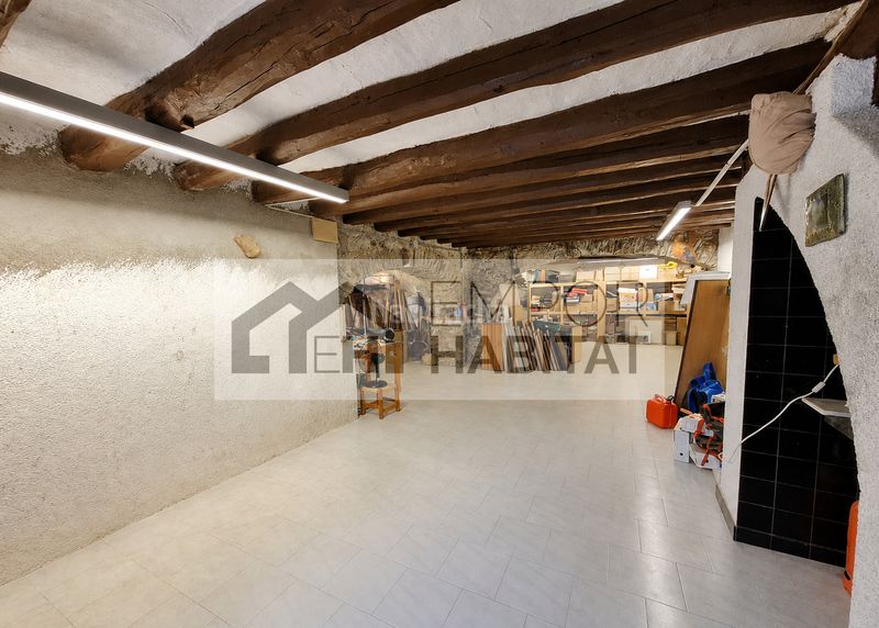Foto d55f04a2-9421-421f-983b-663fd34811b2. Casa adossada amb xemeneia calefacció a La Vila Llançà
