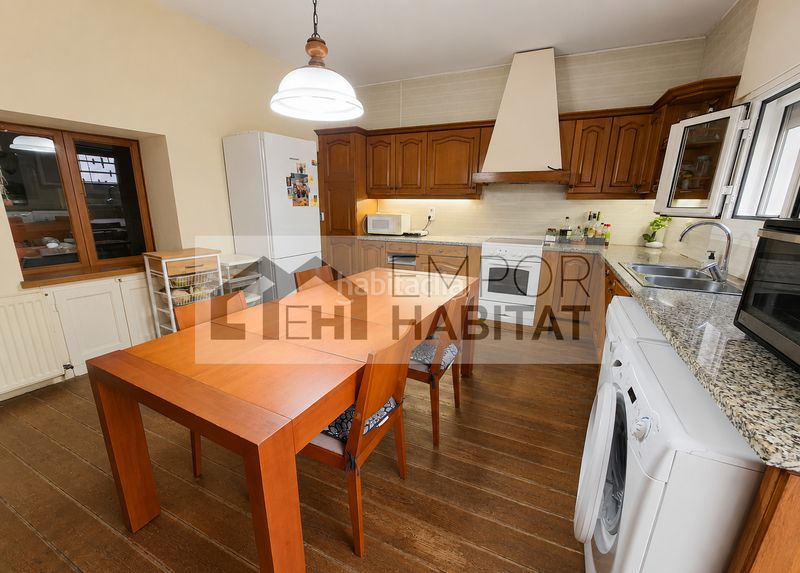 Foto de85469a-a7ae-41ba-b18e-8bf7496d38eb. Casa adossada amb xemeneia calefacció a La Vila Llançà