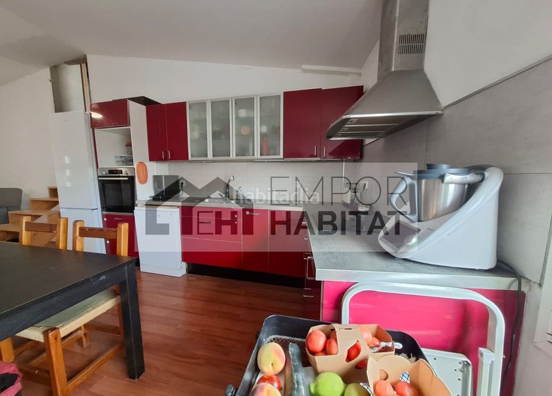 Foto f221c5f0-ebea-4077-b457-b346f7952510. Casa adossada amb xemeneia calefacció a La Vila Llançà