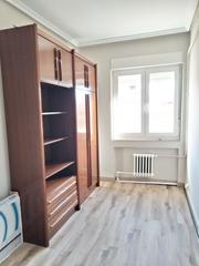 Appartement  Barruelo de santullán - pz pueblo. Te ofrecemos este piso con una orientación excepcional, que lo c