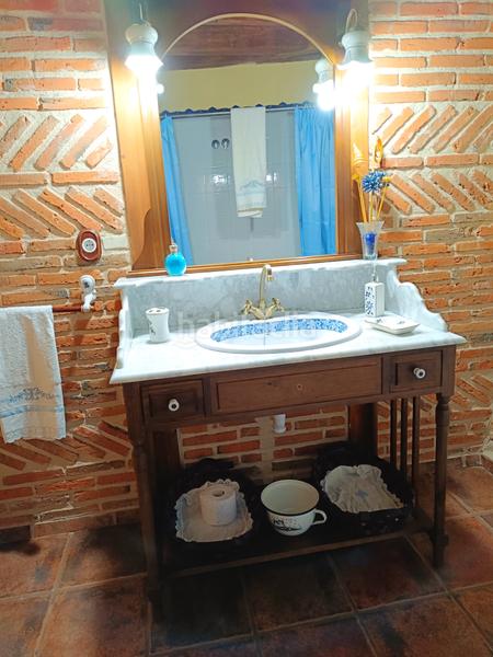 Foto 0a5ac8b1-70f9-4999-a8e0-ba98a3b88665. Casa fantástica oportunidad de adquirir una vivienda como inversión funciona como casa rural o para el disfrute propio. situada a diez en Aguilar de Campoo