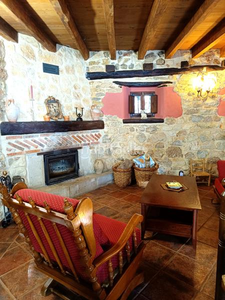 Foto 43f26f00-7595-4948-b7b0-d3e8deab94c0. Casa fantástica oportunidad de adquirir una vivienda como inversión funciona como casa rural o para el disfrute propio. situada a diez en Aguilar de Campoo