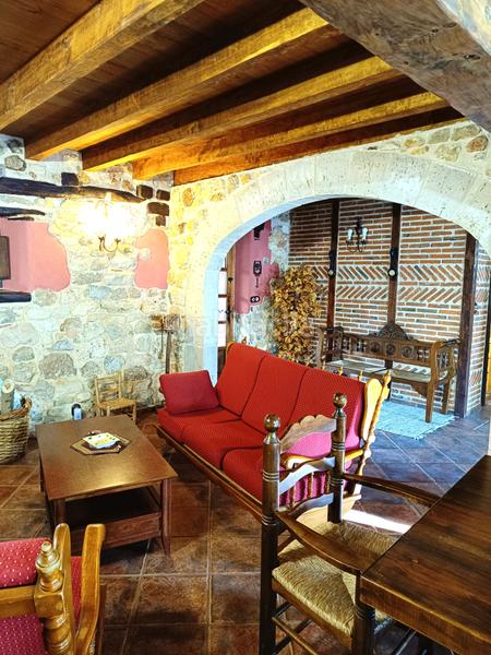Foto 815dd476-7c04-445b-a093-6bdc6d0a438c. Casa fantástica oportunidad de adquirir una vivienda como inversión funciona como casa rural o para el disfrute propio. situada a diez en Aguilar de Campoo