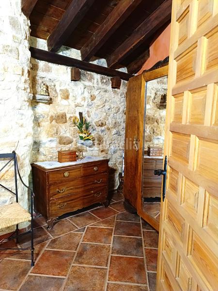 Foto 90d3ae0b-ea9a-48d9-8cd4-379820899803. Casa fantástica oportunidad de adquirir una vivienda como inversión funciona como casa rural o para el disfrute propio. situada a diez en Aguilar de Campoo