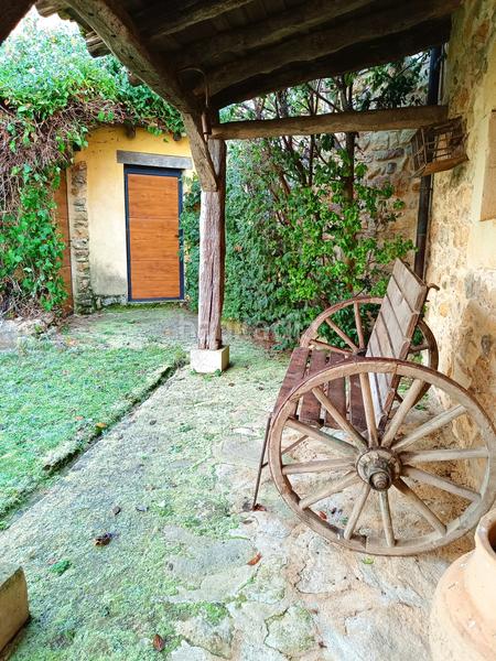 Foto 9c702554-10fe-485c-85d0-d15e02478466. Casa fantástica oportunidad de adquirir una vivienda como inversión funciona como casa rural o para el disfrute propio. situada a diez en Aguilar de Campoo