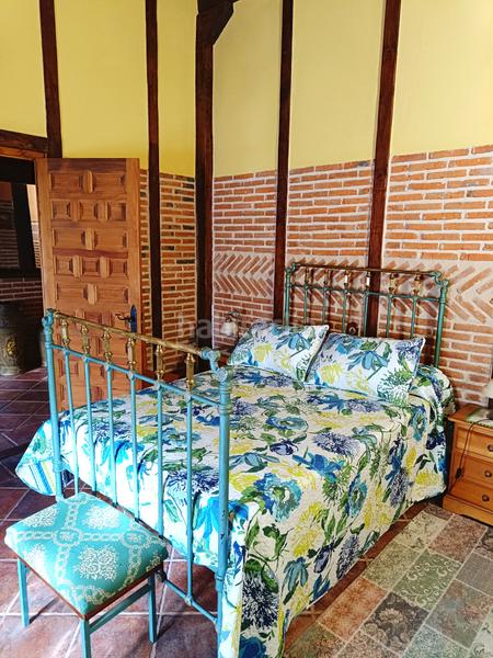 Foto ae689e24-7e9d-4a25-abb5-c585a98b102f. Casa fantástica oportunidad de adquirir una vivienda como inversión funciona como casa rural o para el disfrute propio. situada a diez en Aguilar de Campoo