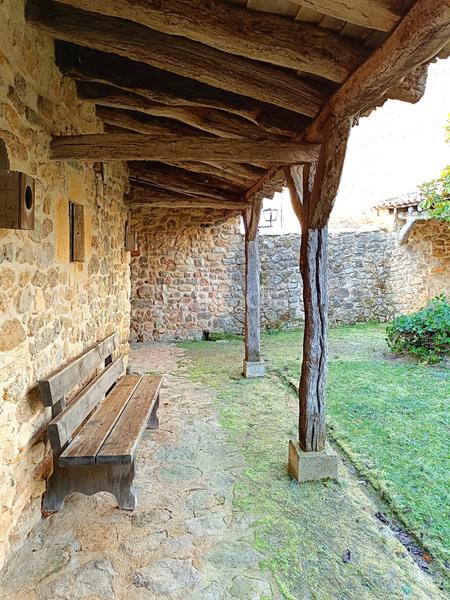 Foto c8f529d8-3f0c-415c-bdc1-127d97d1c5de. Casa fantástica oportunidad de adquirir una vivienda como inversión funciona como casa rural o para el disfrute propio. situada a diez en Aguilar de Campoo