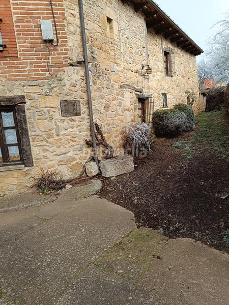 Foto d56fb041-c7e2-4b8c-b736-920363edf583. Casa fantástica oportunidad de adquirir una vivienda como inversión funciona como casa rural o para el disfrute propio. situada a diez en Aguilar de Campoo