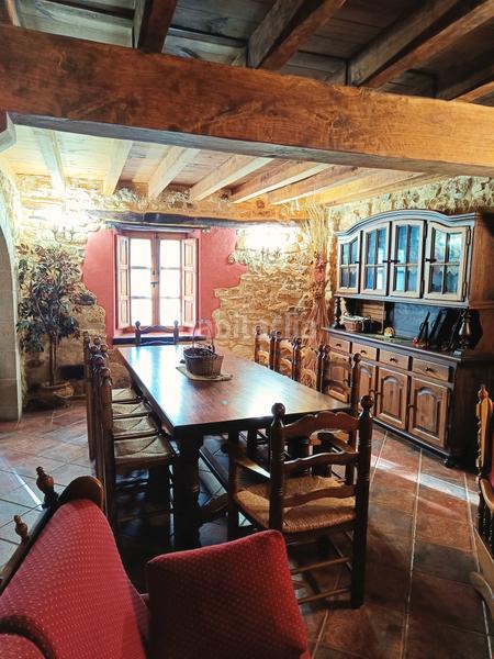 Foto dd1a485c-1ac3-445b-a3b8-f200021c02f5. Casa fantástica oportunidad de adquirir una vivienda como inversión funciona como casa rural o para el disfrute propio. situada a diez en Aguilar de Campoo