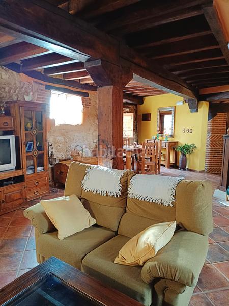 Foto f22024e2-1869-4890-a3d9-844f0eda9412. Casa fantástica oportunidad de adquirir una vivienda como inversión funciona como casa rural o para el disfrute propio. situada a diez en Aguilar de Campoo