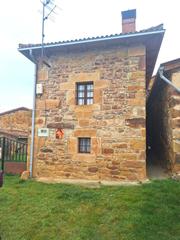 Casa  Nava de santullán - cl goya              nav. Casa con cuadra alamcén, jardín y garaje independiente