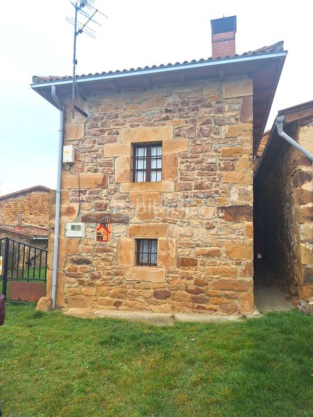 Foto 7deaa505-b7a0-4b80-a748-630a82658048. Casa amb calefacció a Barruelo de Santullán