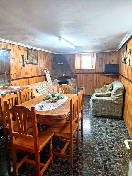 Foto c166464a-a8b5-41db-87e6-9cc5faa375f6. Casa amb calefacció a Barruelo de Santullán
