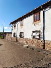 Casa  Salinas de pisuerga - cl mayor. Dos casas con finca en salinas de pisuerga