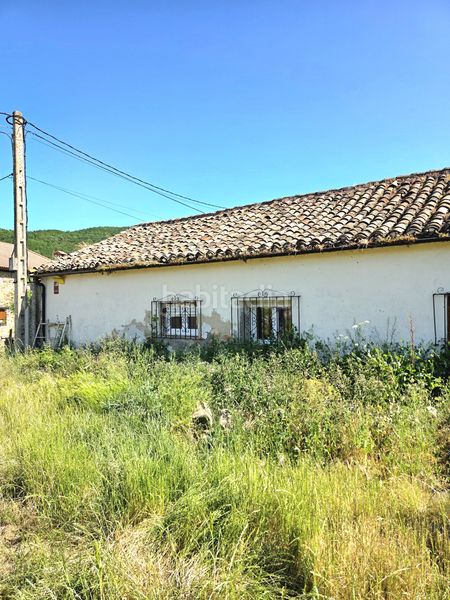 Foto 8091f86b-20f6-423c-94d4-d18cd816fdd4. Casa amb aparcament a Pernía (La)