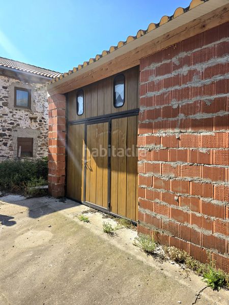 Foto b0f39a52-8bb7-46c1-87e5-f11117ecc5fc. Casa amb aparcament a Pernía (La)