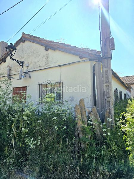 Foto b671c502-a502-430a-966d-99c4a520c6cc. Casa amb aparcament a Pernía (La)