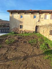 Casa  Porquera de santullán - plaz alegria. En porquera de santullán, se encuentra esta gran casa en venta q