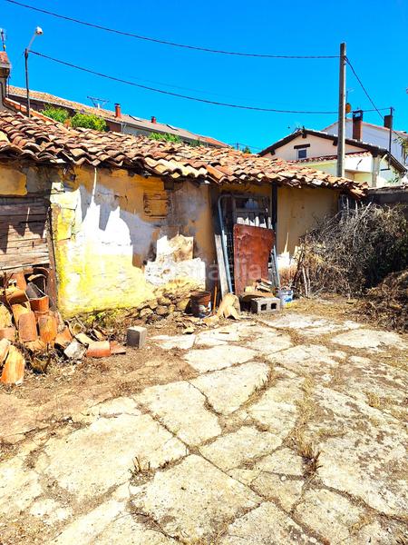 Foto 4678ade2-3dc6-4c59-aaa6-dd0fa8ee2ad2. Casa amb calefacció a Barruelo de Santullán