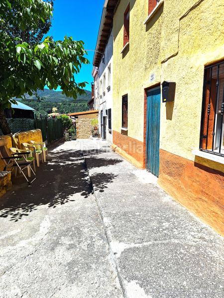 Foto f5f6db17-bc4c-43fa-9743-12bc70bd8b82. Casa amb calefacció a Barruelo de Santullán