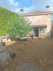 Casa  Canduela - bo arriba           cand. Bonita casa de piedra con patio en canduela