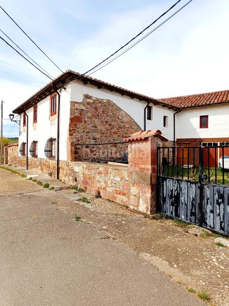 Foto 7d14ac0a-377f-47f3-bdbb-120027750f46. Casa  a reformar en Salinas de Pisuerga