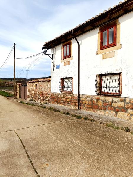Foto d47258ff-37cf-422e-a959-39aaeb9fa47d. Casa  a reformar en Salinas de Pisuerga