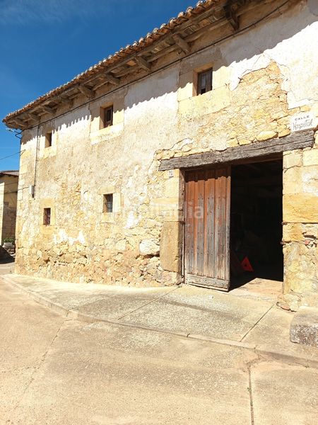 Foto d26ac90c-d8a4-4d0b-971f-53c3c61f1621. Casa amb aparcament a Prádanos de Ojeda